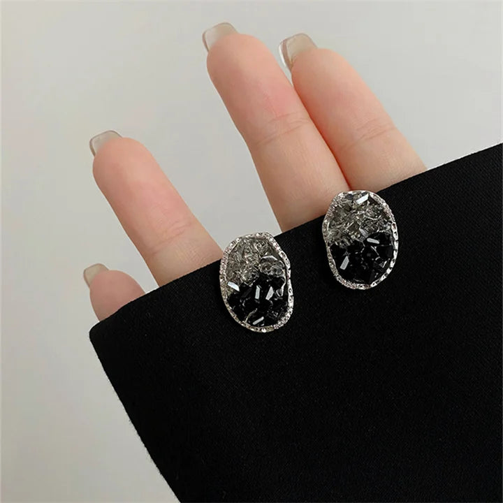🎁 Elegant Crystal Earrings