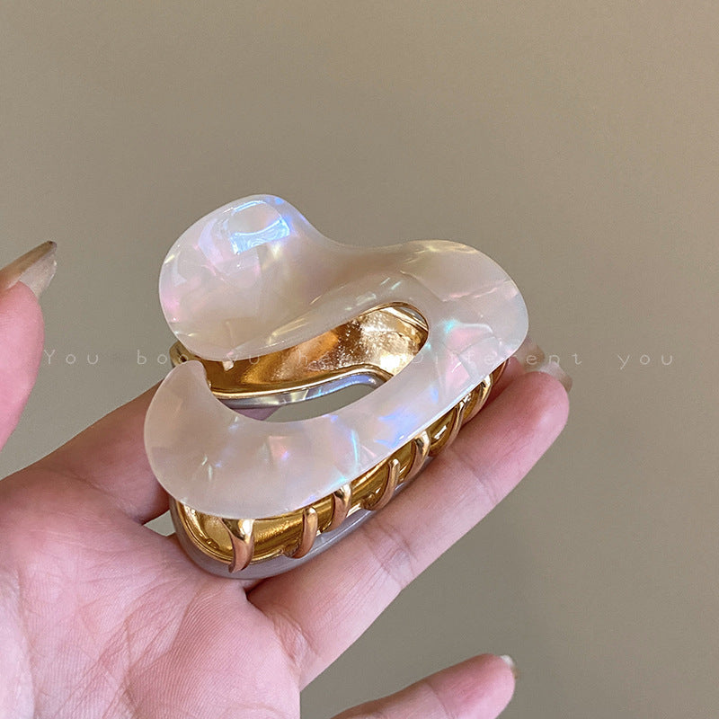 Glossy Cloud Hair Claw