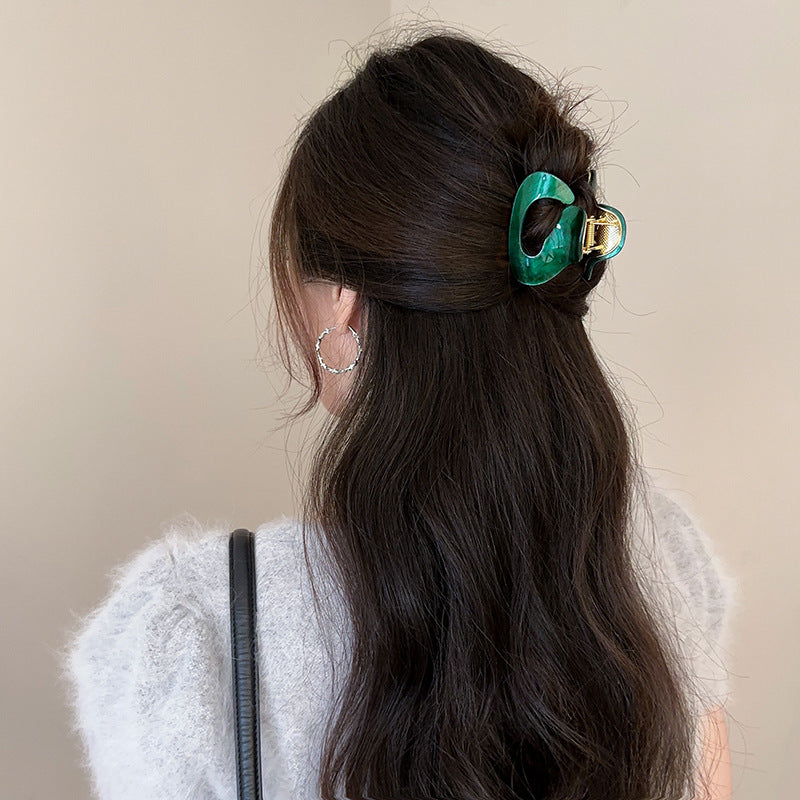 Glossy Cloud Hair Claw